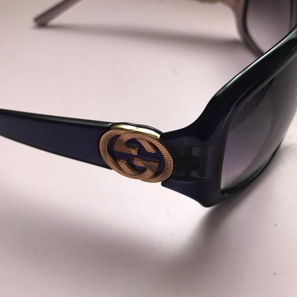 Women's Gucci Sunglasses - Picture 3 of 8
